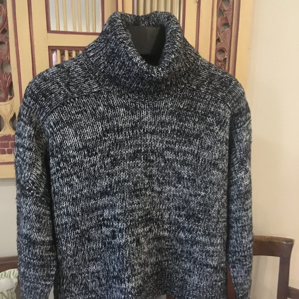 Forever 21 Cable Knit Cowl Neck Sweater Size Large